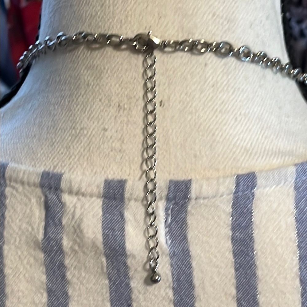 Elegant Blue Beaded Statement Necklace - Picture 9 of 9